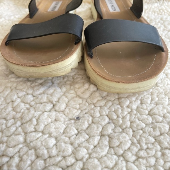Steve Madden Zaggy Casual Slide Sandal - Picture 3 of 7